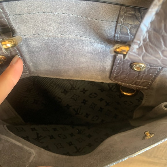 🔥SOLD🔥Louis Vuitton Prefall 2006 Tote - Picture 8 of 9